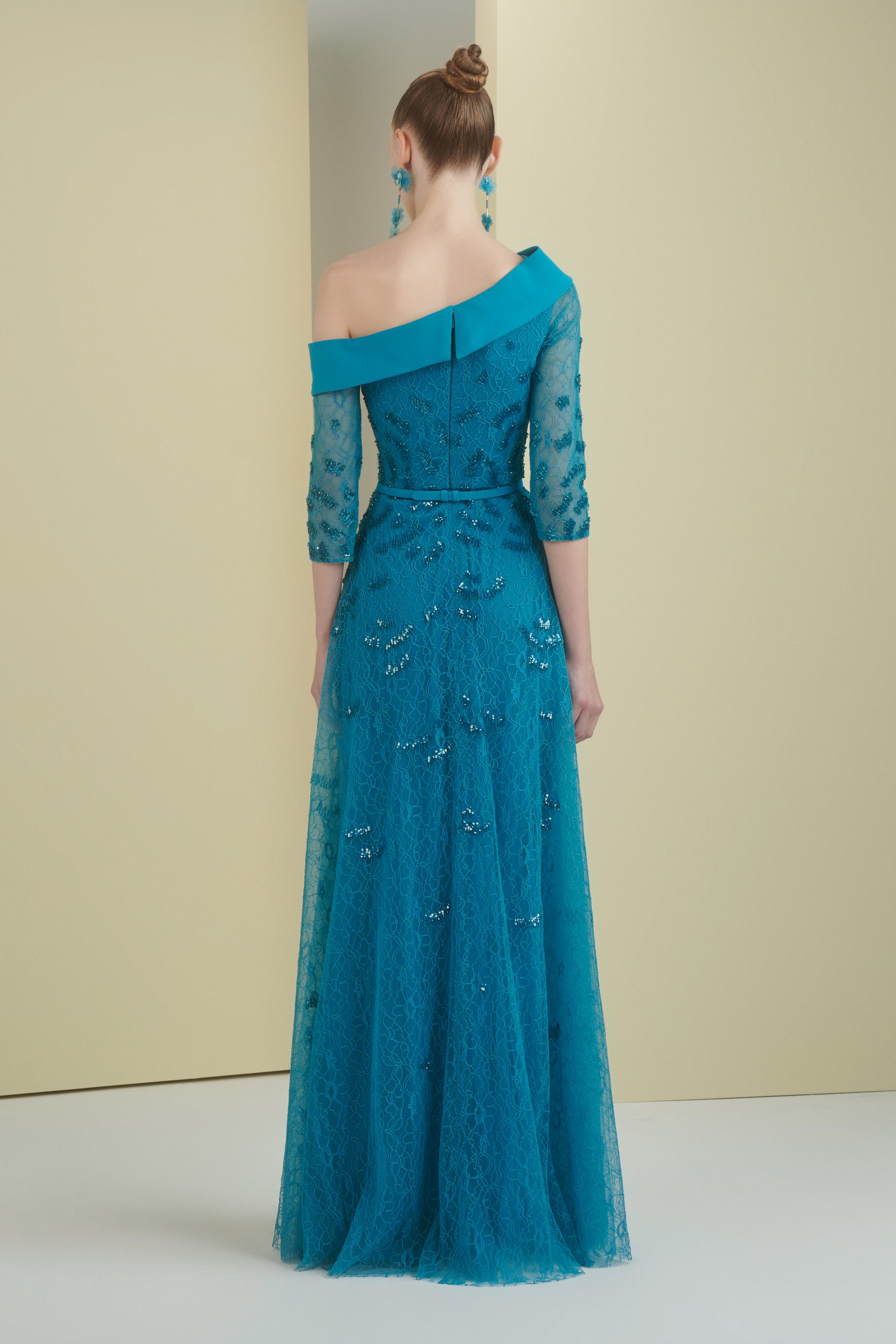 asymmetrical neckline, one shoulder, dress with sleeves, mother of the bride, tulle skirt, long dress, evening dress, beading dress, 3d embellished dress, red carpet dress, ready to wear designer, evening dress Dubai, buy dress Dubai, fashion designer Dubai, SS24 collection, Spring summer collection, gala dress
