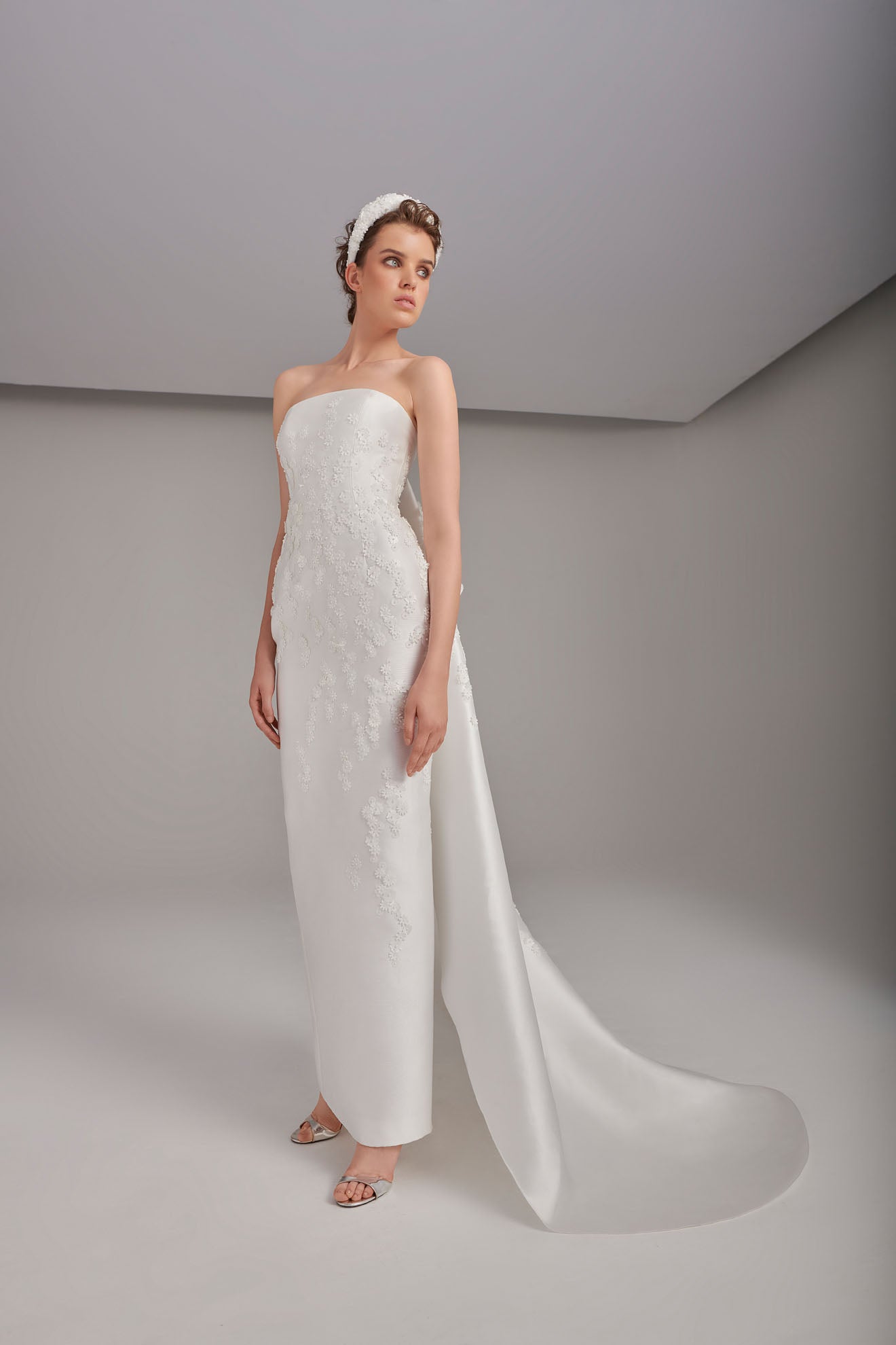 Silky Embroidered Elegant Wedding Gown With Long Train