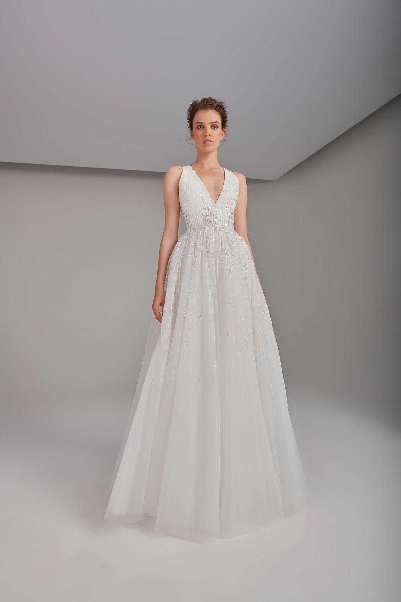 Luxury V-Neckline Tulle Wedding Gown With Shimmery Beads