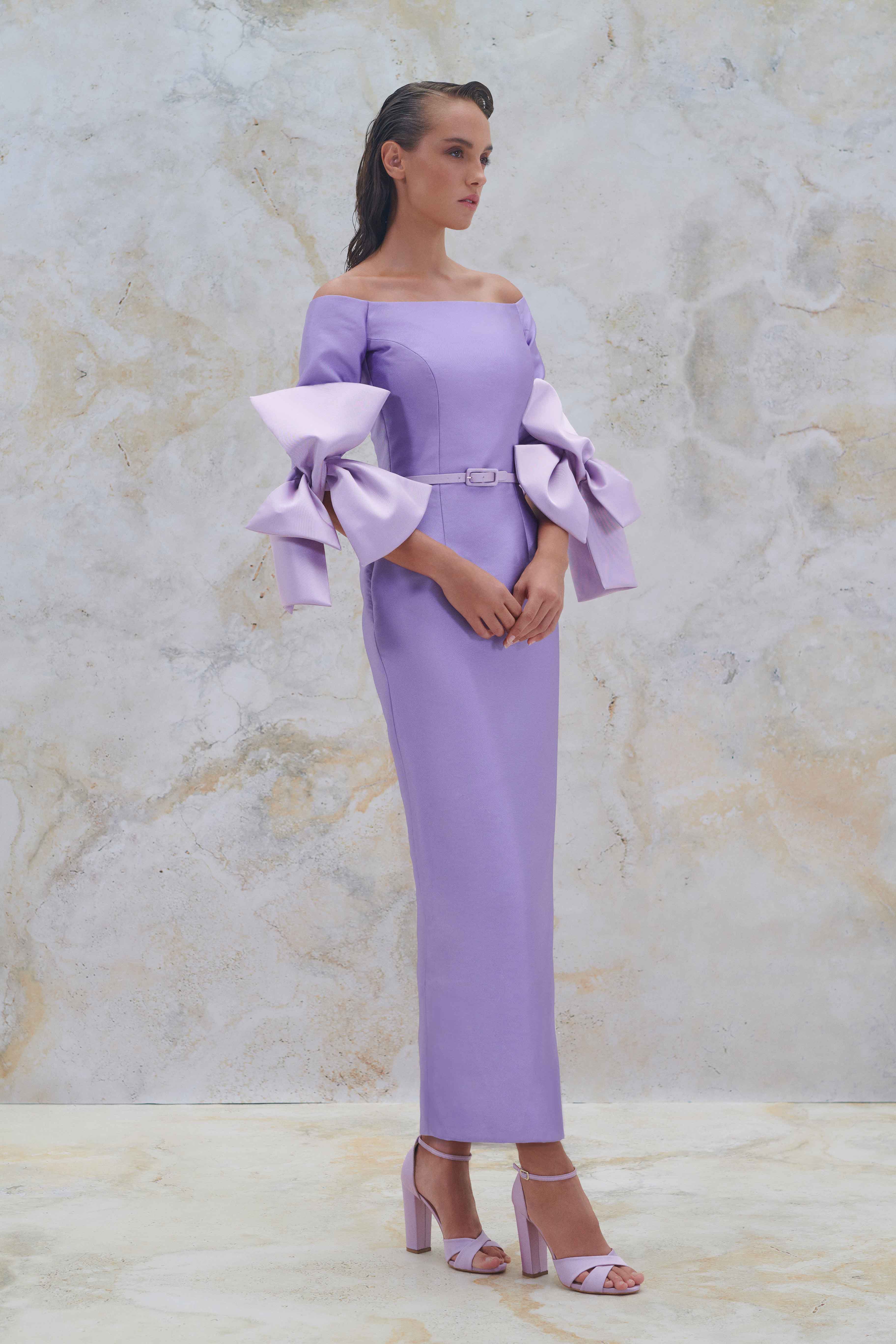 Elegant Cocktail Dress With Bow Sleeves Design