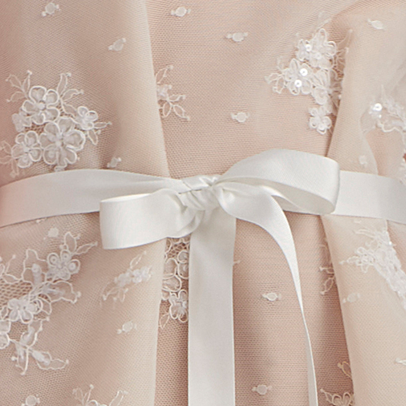 Extravagant Sleeveless Wedding Dress With Lace Cape